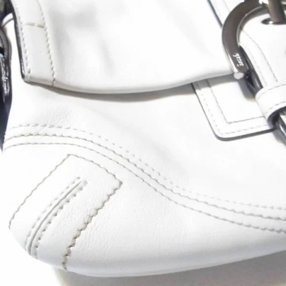 Coach Elegant Off White Leather Shoulder Bag Soho Authentic - Picture 7 of 17